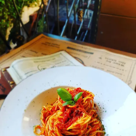 Capo Family & Capo -old Town-parking