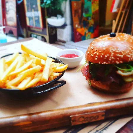 Capo Family & Capo -old Town-parking Trogir