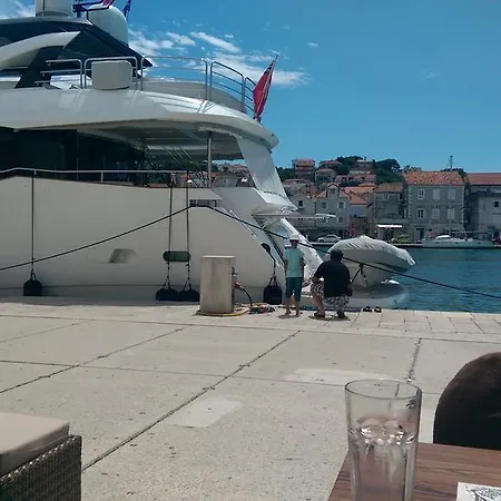 Capo Family & Capo -old Town-parking Trogir