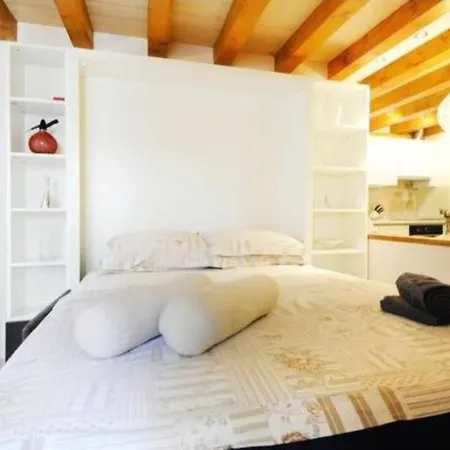 Apartment Capo Family & Capo Studio -Old Town-Parking * Trogir