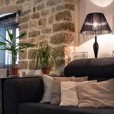 Apartment Capo Family & Capo Studio -Old Town-Parking