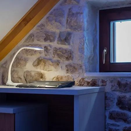 Apartment Capo Family & Capo Studio -Old Town-Parking Apartman *