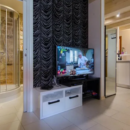 Apartment Capo Family & Capo Studio -Old Town-Parking *