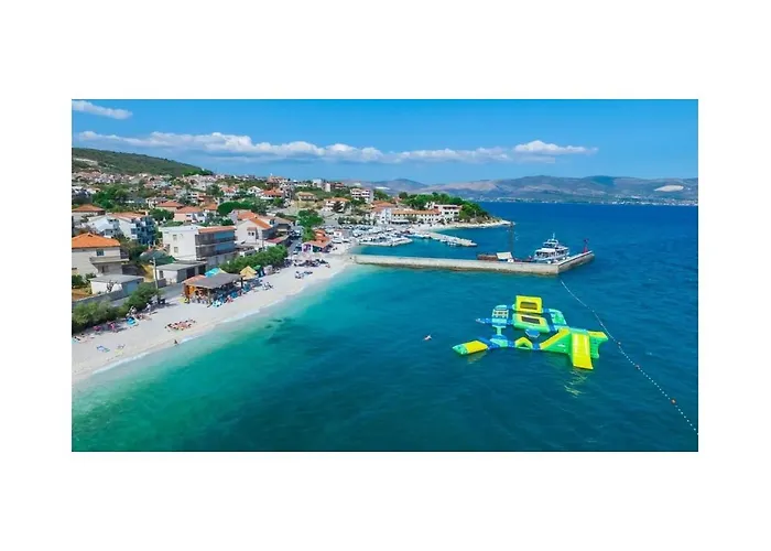 Capo Family & Capo -old Town-parking