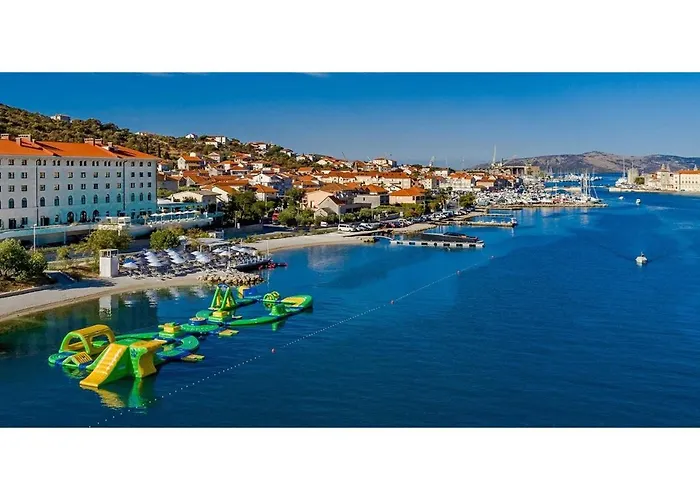 Capo Family & Capo -old Town-parking