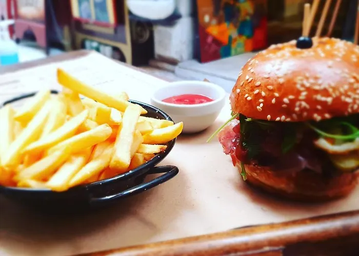 Capo Family & Capo -old Town-parking Trogir