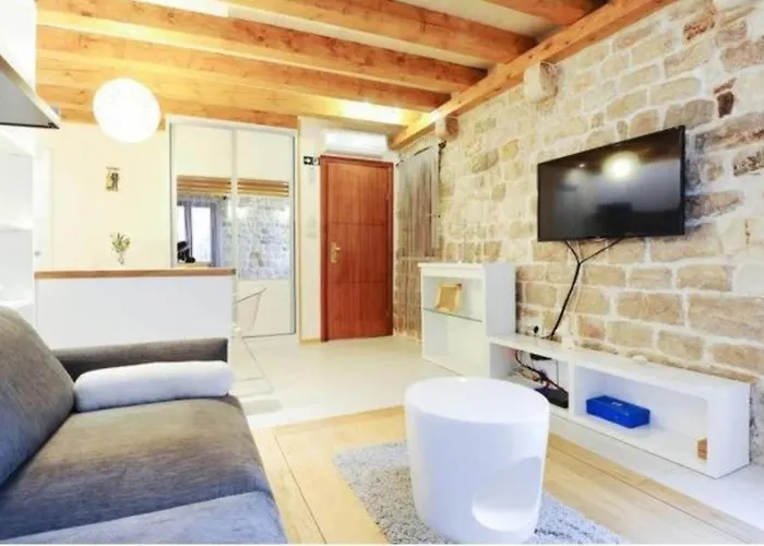 Capo Family & Capo -old Town-parking Appartement *