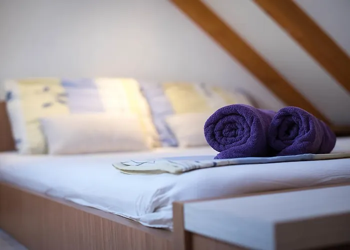 Capo Family & Capo -old Town-parking * Τρογκίρ