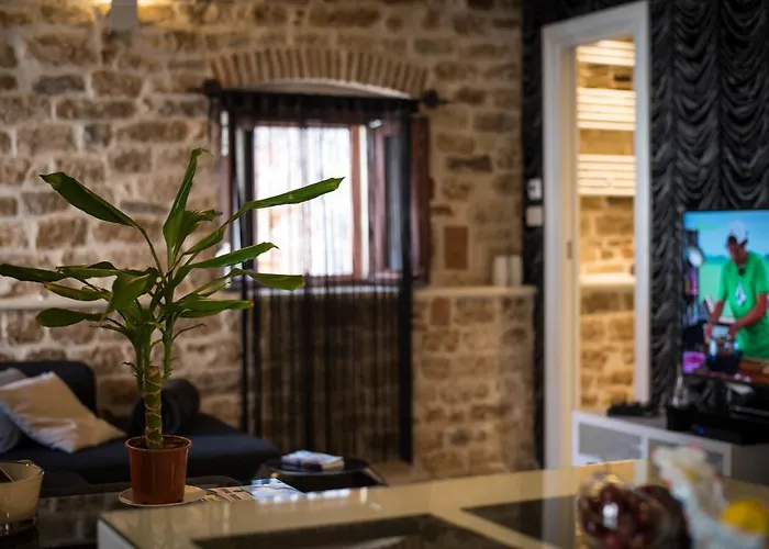 Capo Family & Capo -old Town-parking Appartement