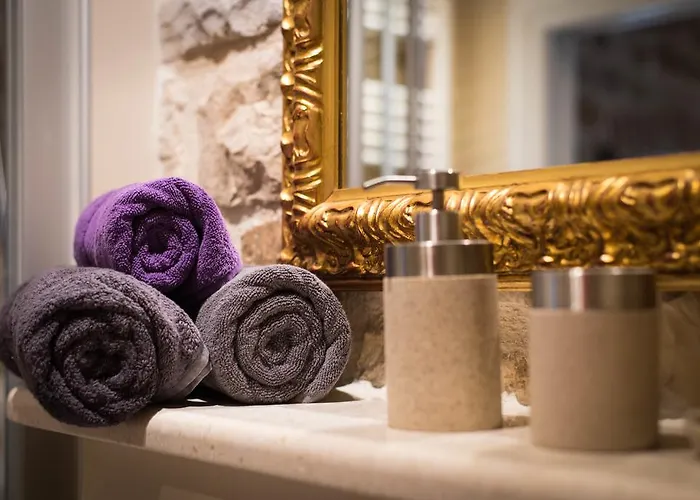 Capo Family & Capo -old Town-parking Appartement Trogir